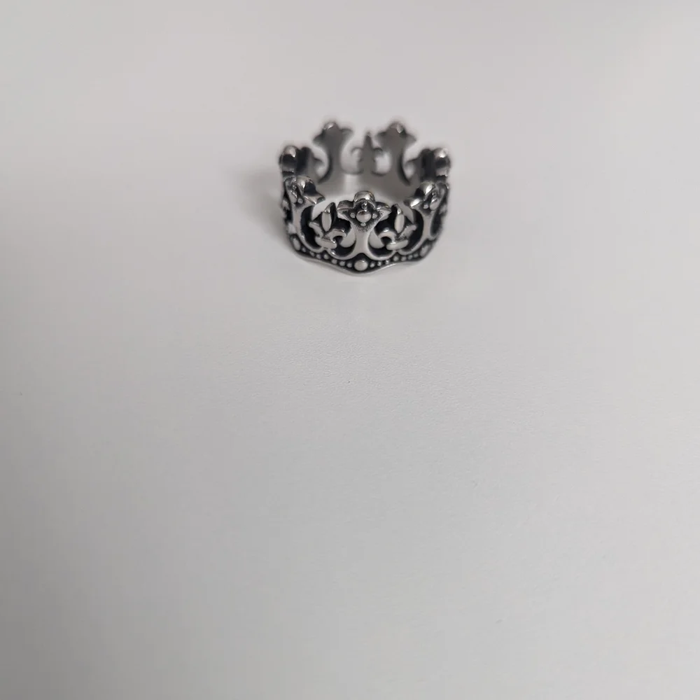 Crown ring